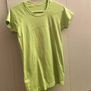 Lululemon swiftly T